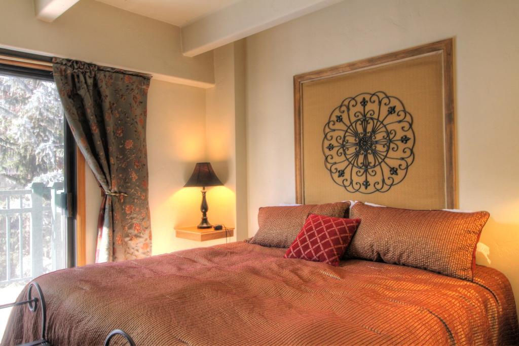 Destination Resorts Vail Room photo