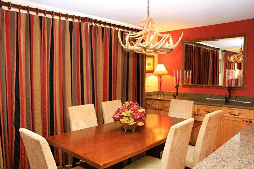 Destination Resorts Vail Room photo