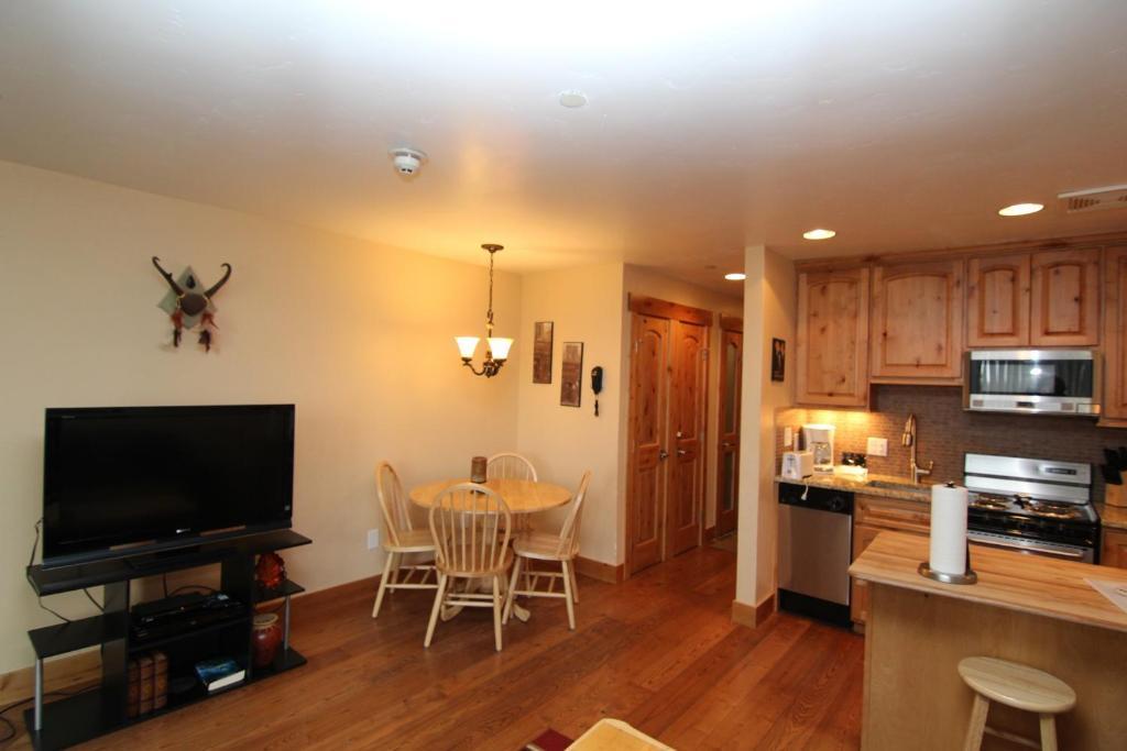 Destination Resorts Vail Room photo